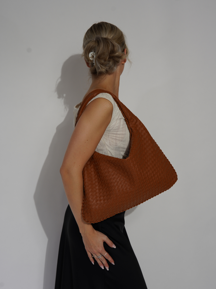 Lara - One Shoulder Wonder Bag