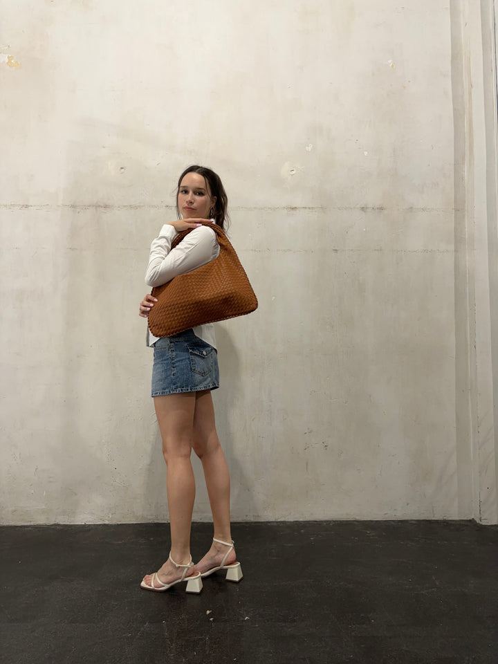 Lara - One Shoulder Wonder Bag